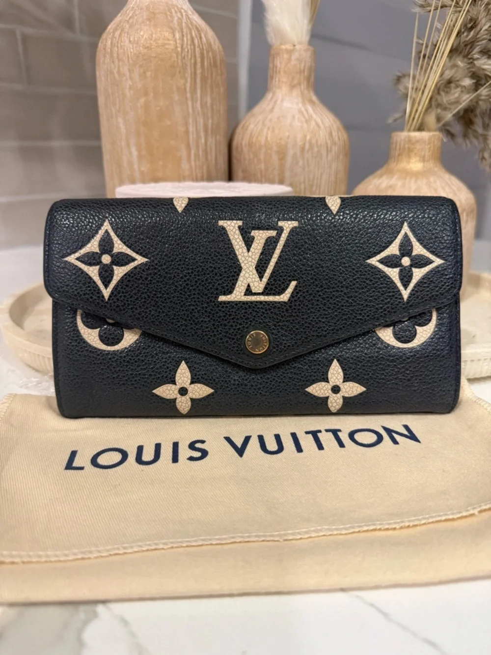 Louis Vuitton Sarah Wallet in Bicolor Monogram Empreinte leather - Picture 4 of 10